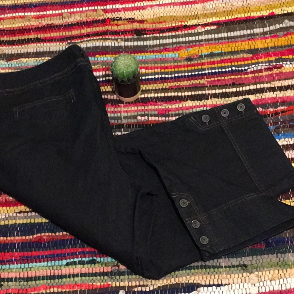 CHARTER CLUB DARK BLUE CAPRI WITH POCKETS